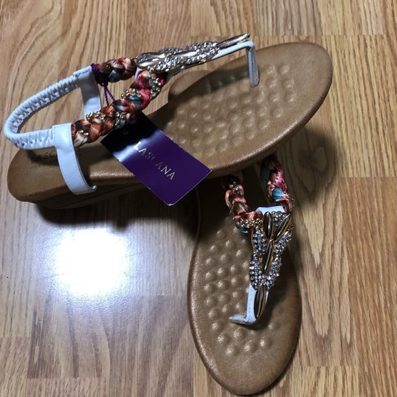 NWT-women’s Lascana Beaded sandals. Size 9 - Picture 1 of 4